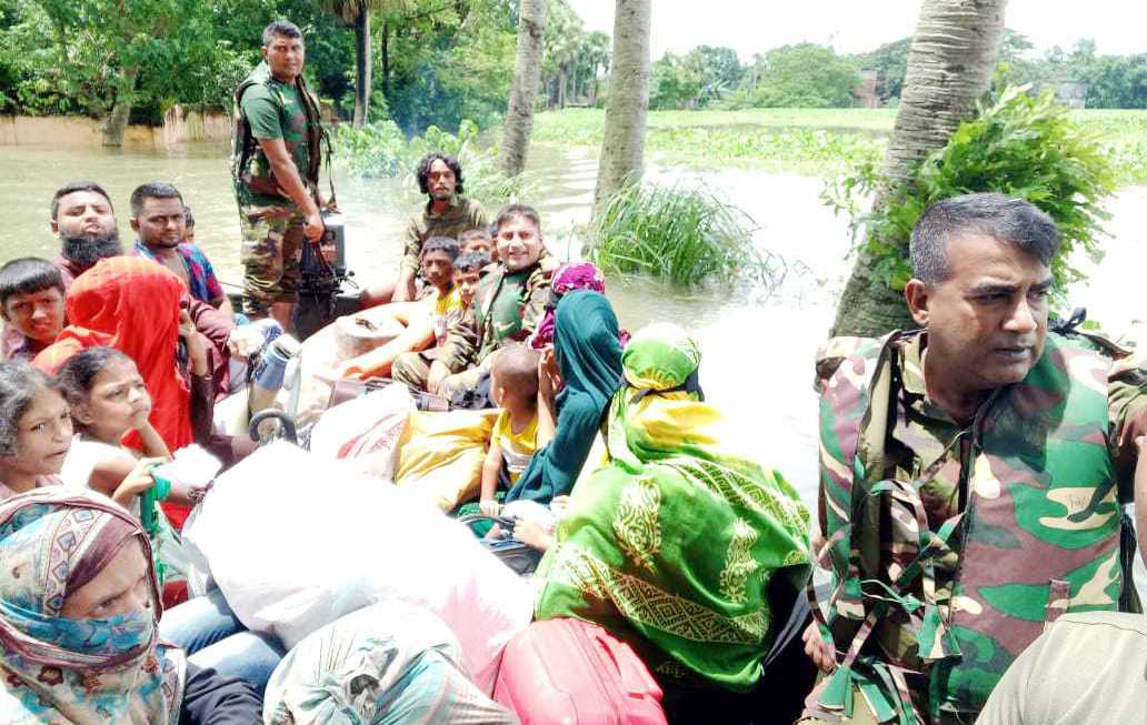বন্যাদুর্গত তিন জেলায় সাড়ে ৯ হাজার মানুষ উদ্ধার করেছে কুমিল্লা সেনাবাহিনী