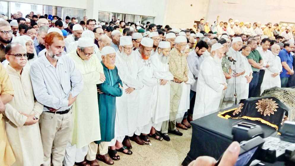 সাংবাদিক নেতা রুহুল আমিন গাজীর জানাজায় মানুষের ঢল