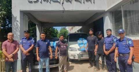 চৌদ্দগ্রামে বিপুল পরিমাণ গাঁজা সহ আটক ৪