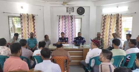 মুরাদনগরে সাংবাদিকদের সাথে মতবিনিময় করেন নবাগত ওসি মাহবুবুল হক
