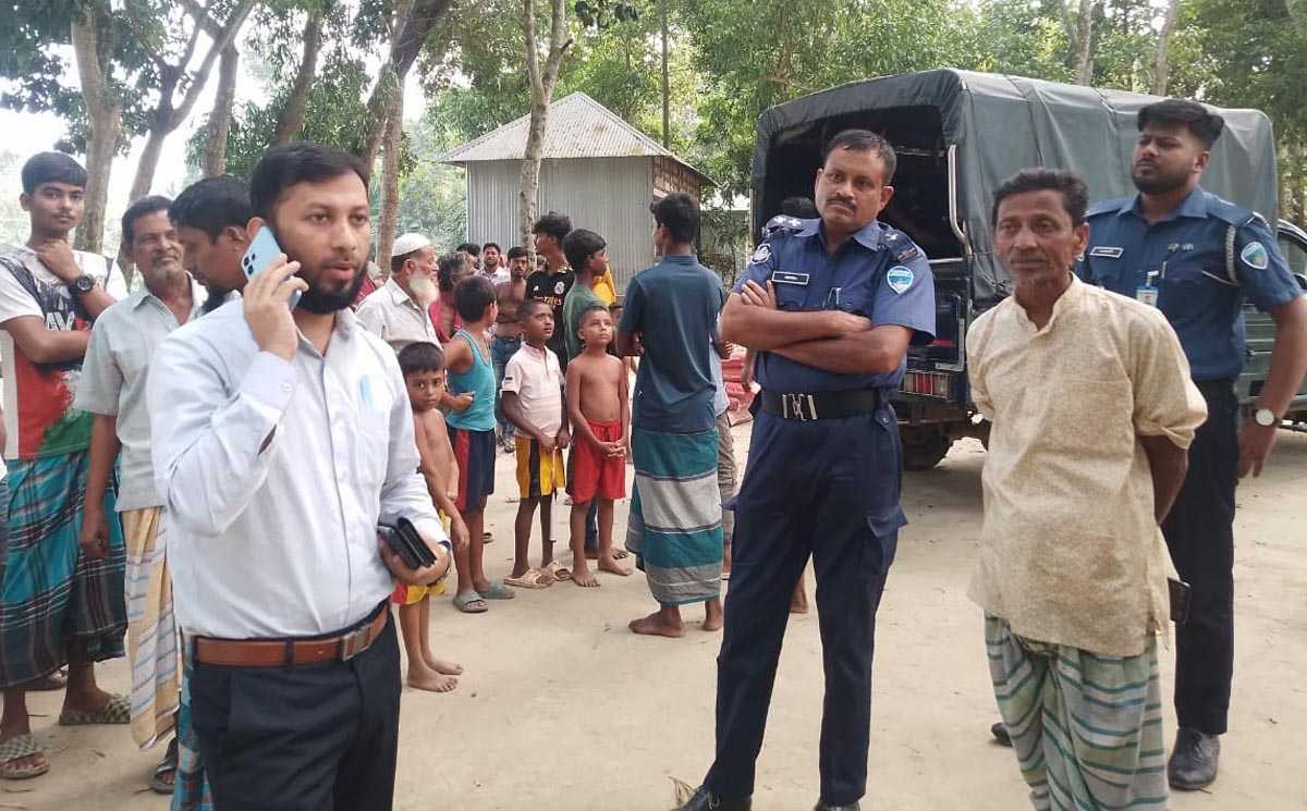 মুরাদনগরে অবৈধ ড্রেজারের বিরুদ্ধে ভ্রাম্যমাণ আদালতের অভিযান