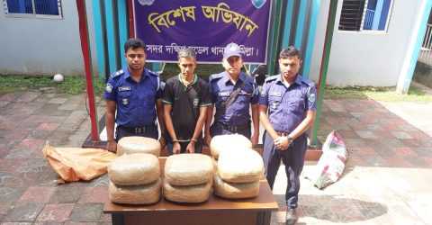 কুমিল্লা সদর দক্ষিণে মাদক ব্যবসায়ী গ্রেফতার