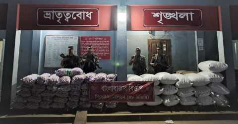 সিলেটে ৭৩ লক্ষ টাকার চোরাই পন্য জব্দ করেছে ৪৮ বিজিবি