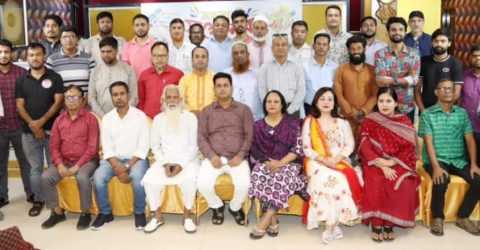 কুমিল্লার কাগজের ২০ বছর পূর্তিতে সংবাদকর্মীদের নিয়ে ঝাক- জমক ভাবে সহযাত্রী সম্মেলন অনুষ্ঠিত