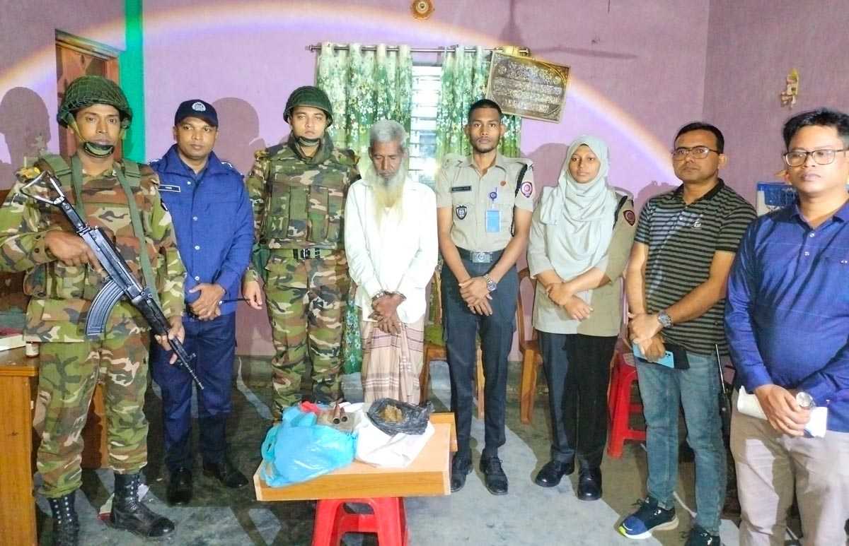 নাঙ্গলকোটে মাদক ব্যবসায়ী গাঁজাসহ আটক