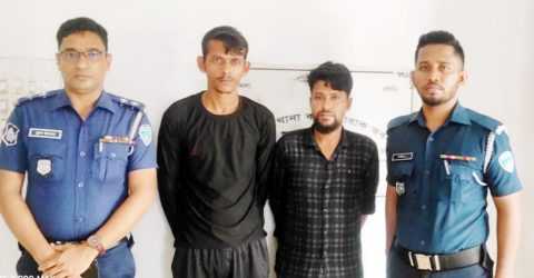 বুড়িচং পুলিশের হাতে দুই ডাকাত আটক