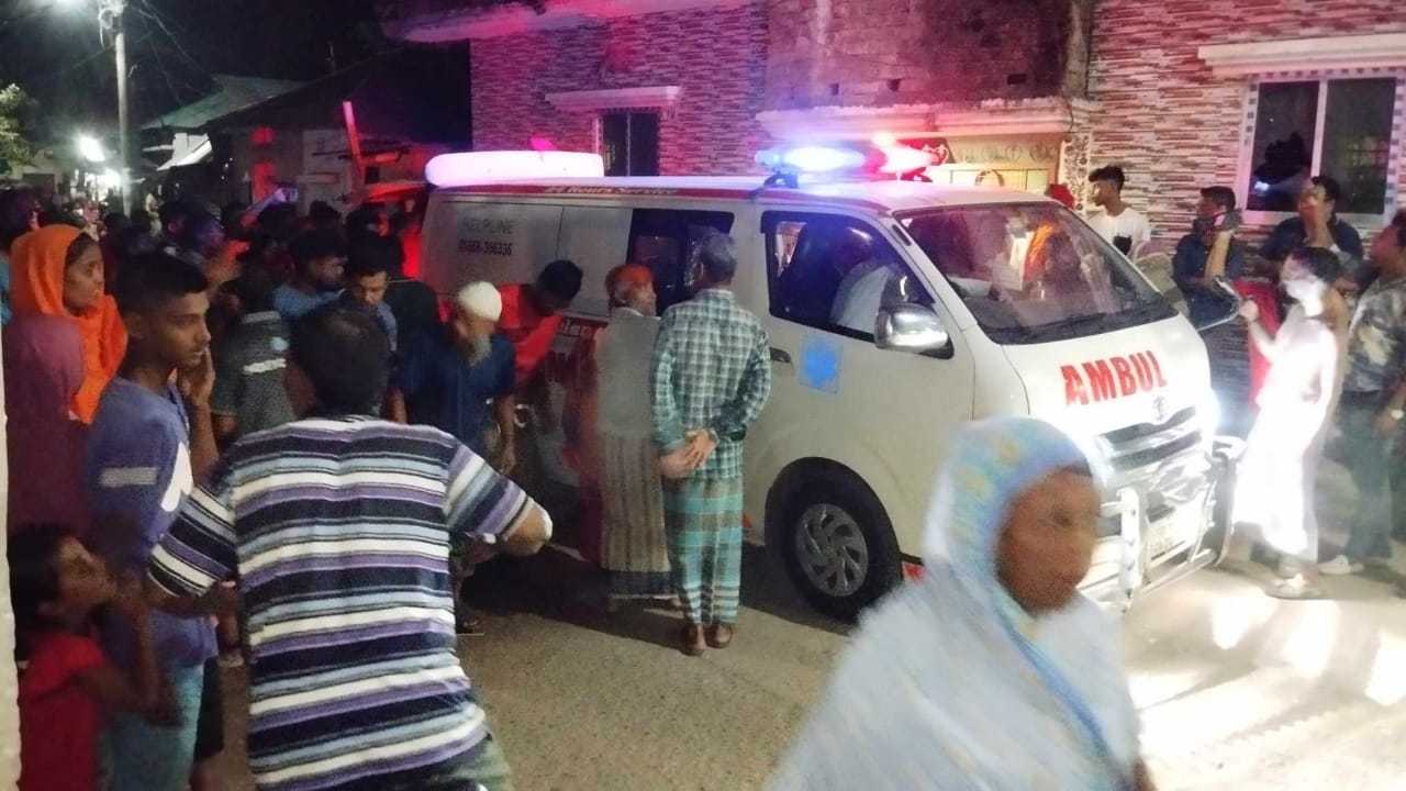 কুমিল্লা নগরীর কাশারীপট্টি এলাকায় সাংবাদিকসহ ২০ বাড়িতে মাদক কারবারিদের হামলা-গুলি