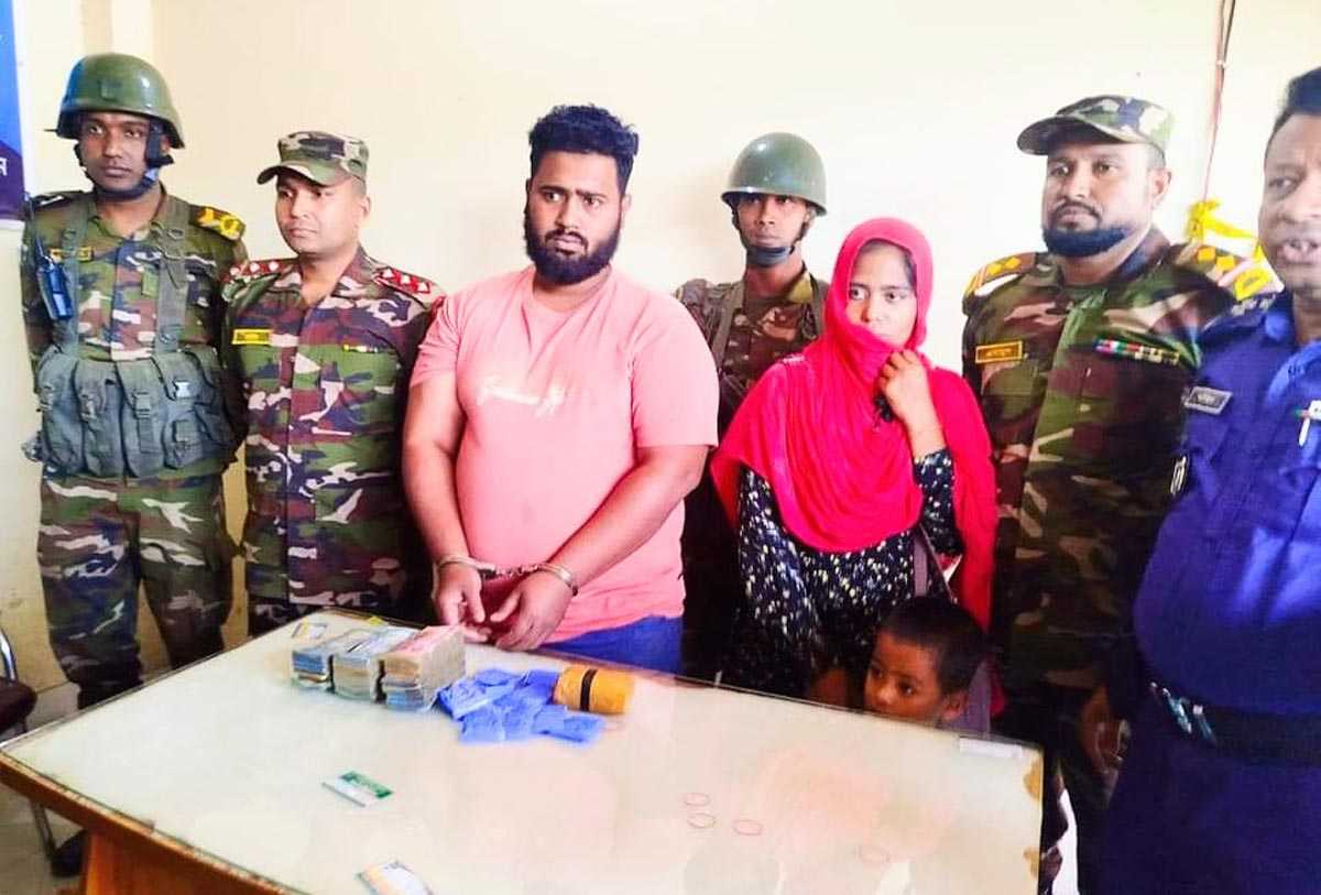 মুরাদনগরে যৌথবাহিনীর অভিযানে নগদ অর্থ ও ইয়াবাসহ দুইজন আটক