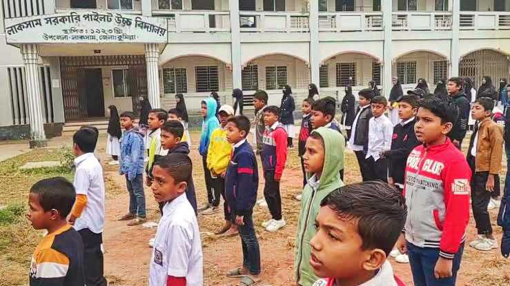 টাকা উত্তোলন হলেও লাকসাম সরকারি পাইলট উচ্চ বিদ্যালয়ের শতবর্ষপূর্তি অনুষ্ঠান হয়নি