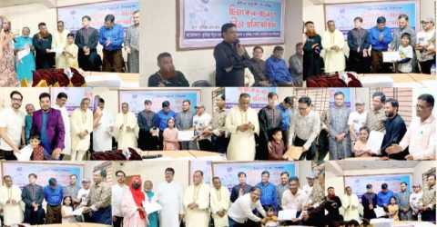 একুশে ফেব্রুয়ারি উপলক্ষে কুমিল্লায় সাংবাদিকদের আয়োজনে প্রতিযোগিতার বিজয়ীদের মাঝে পুরস্কার বিতরণ