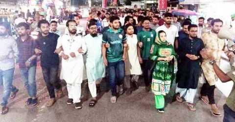 হাসনাতের ওপর হামলার প্রতিবাদে কুমিল্লায় বিক্ষোভ